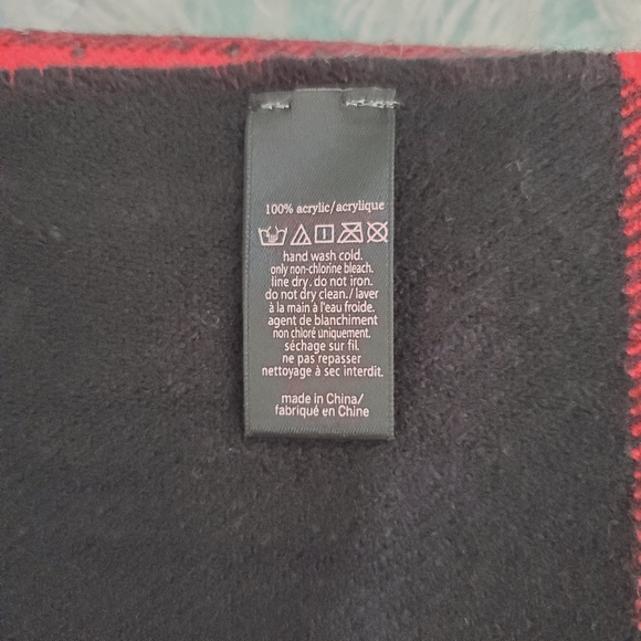 Victoria's Secret scarf NWT - Picture 4 of 8